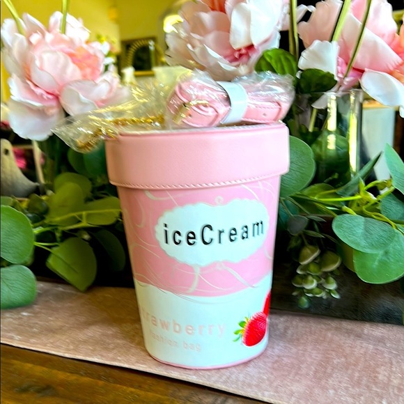 Ice Cream Bag - Picture 1 of 7